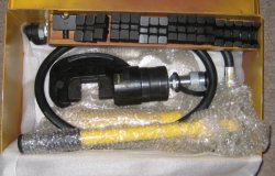 Hydraulic crimper kit with pump and dies